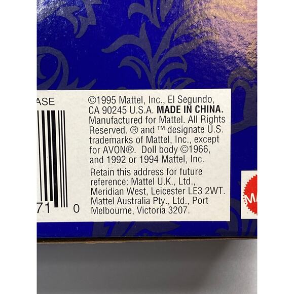 Vintage Mattel Winter Velvet Barbie 1995 Exclusive Blonde Special Edition - Picture 8 of 8